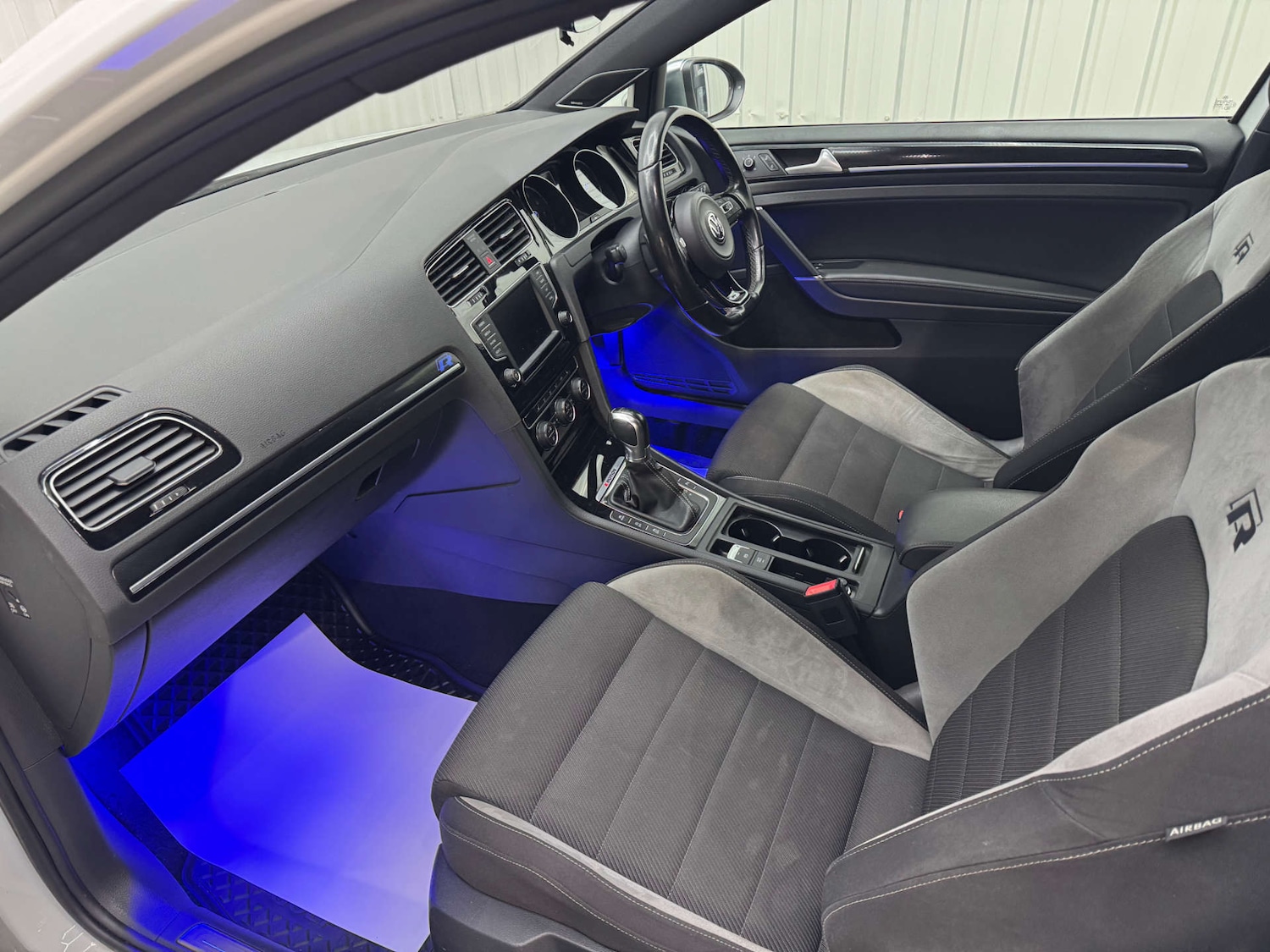 Used Volkswagen Golf 2017 for sale - 76670474: Photo 57