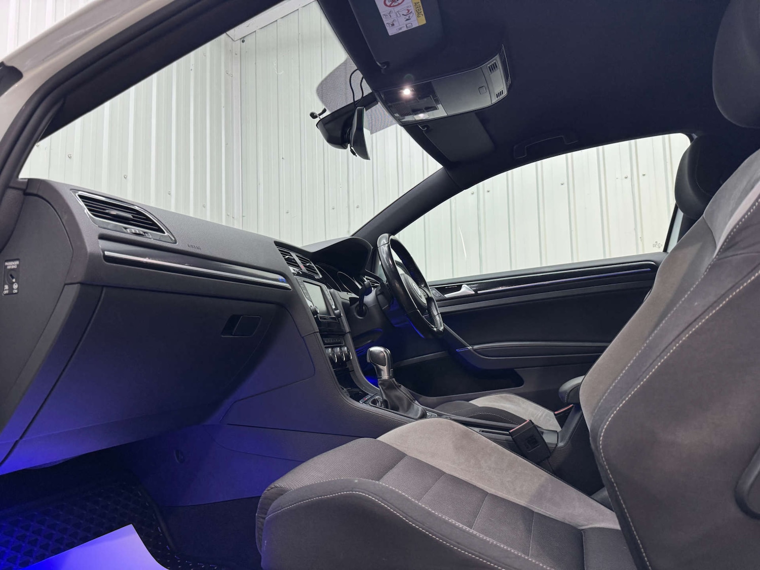 Used Volkswagen Golf 2017 for sale - 76670474: Photo 58