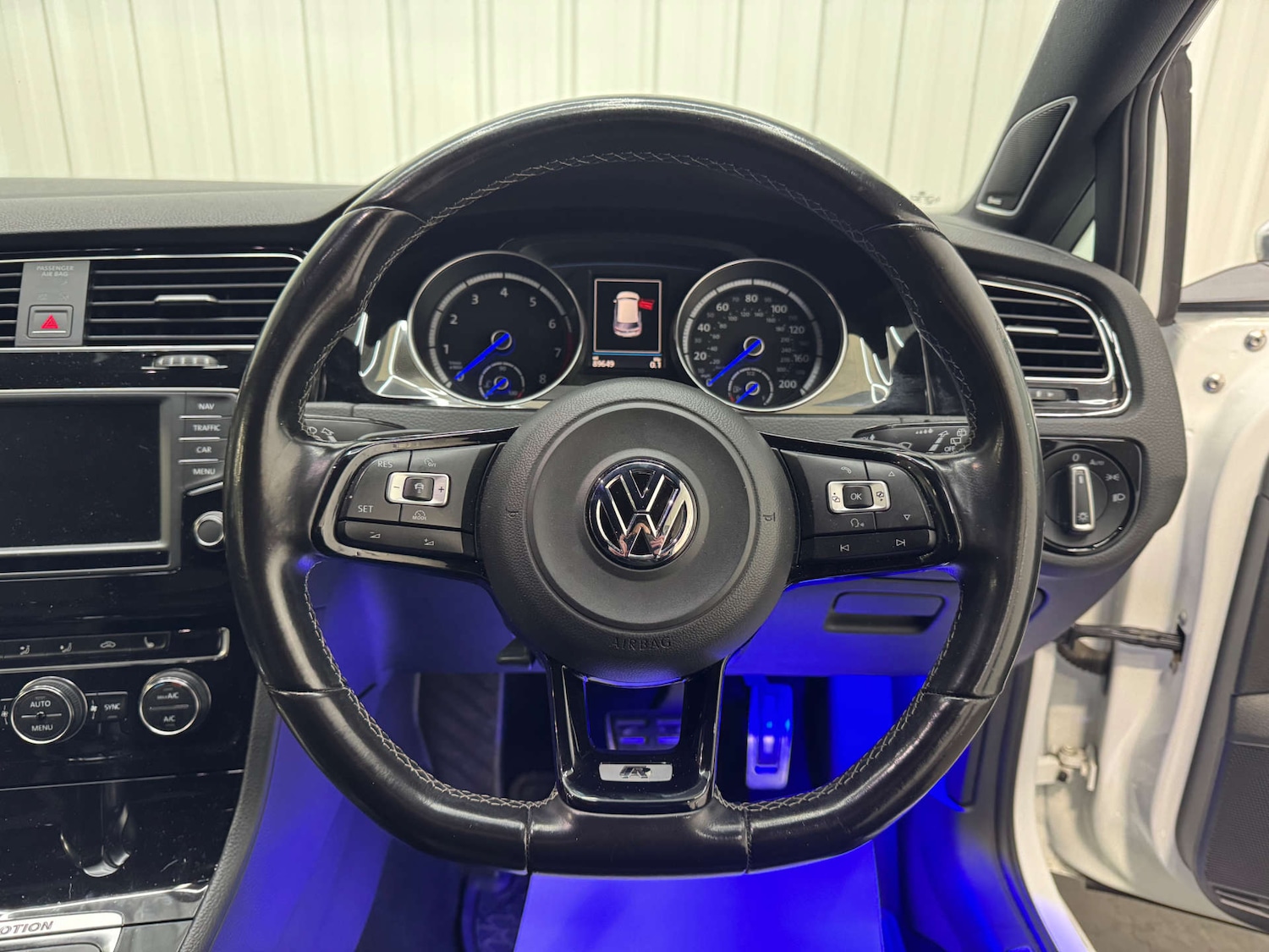Used Volkswagen Golf 2017 for sale - 76670474: Photo 71