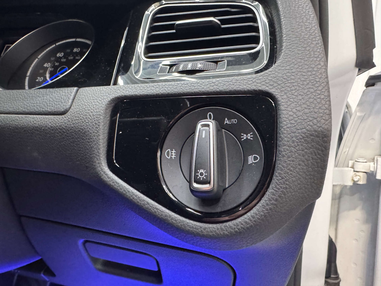 Used Volkswagen Golf 2017 for sale - 76670474: Photo 77