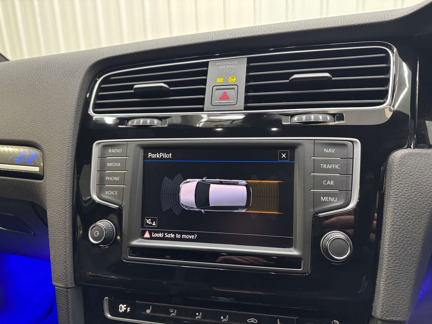 Used Volkswagen Golf 2017 for sale - 76670474: Photo 84