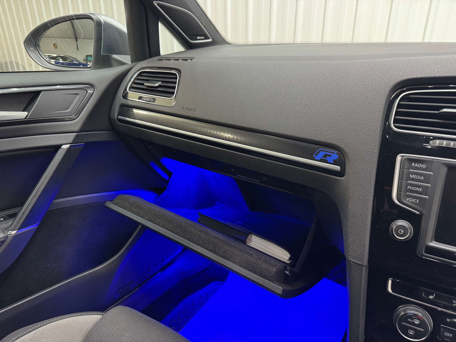 Used Volkswagen Golf 2017 for sale - 76670474: Photo 92