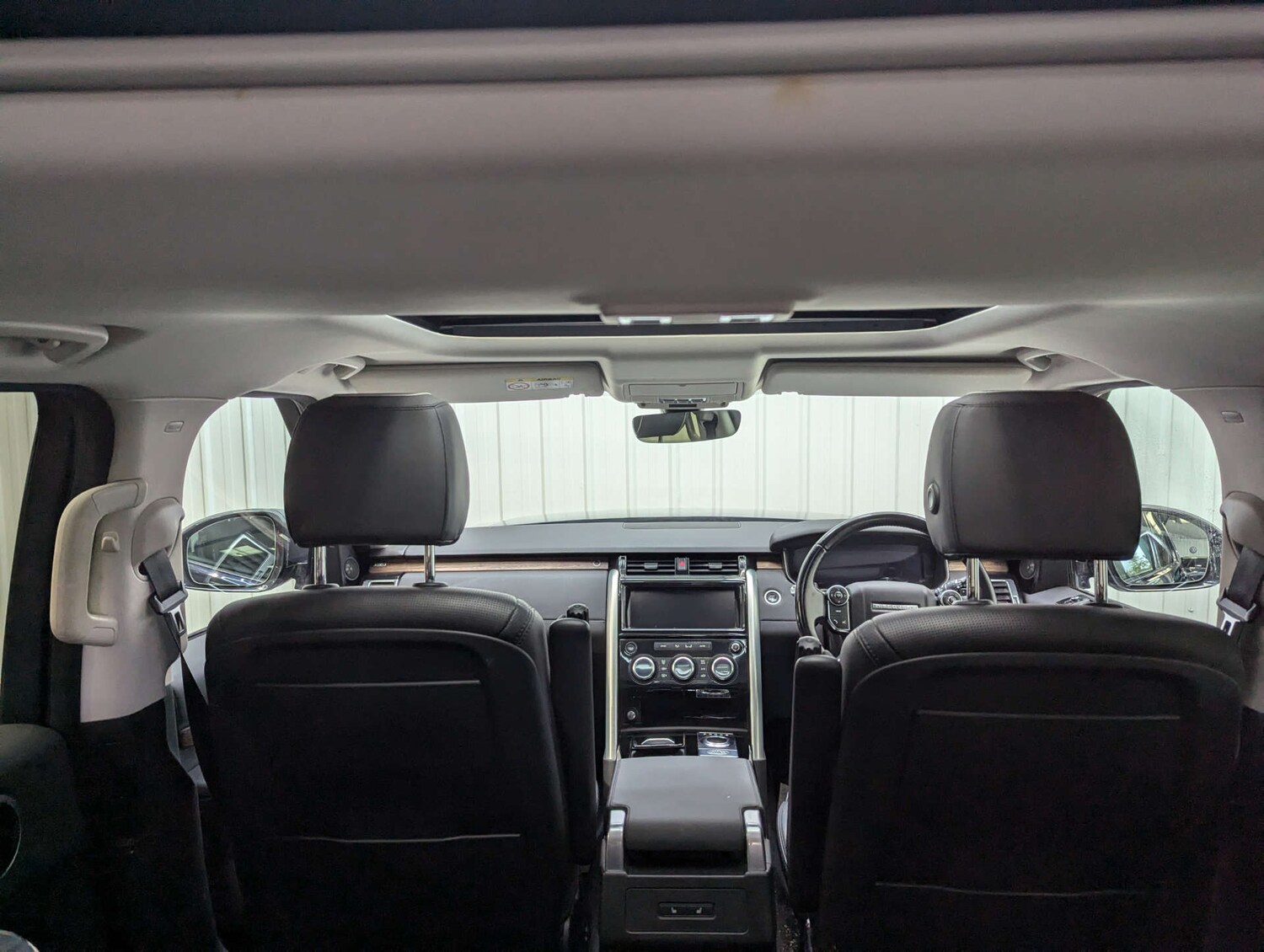 Used Land Rover Discovery 2018 for sale - 76347362: Photo 46