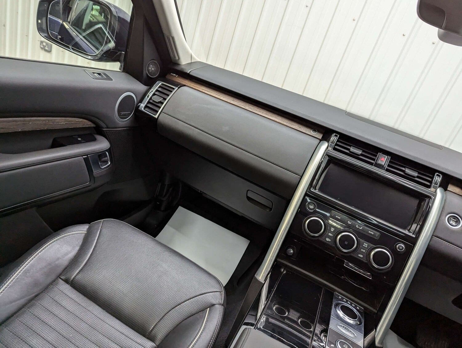 Used Land Rover Discovery 2018 for sale - 76347362: Photo 47