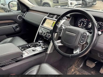 Used Land Rover Discovery 2018 for sale - 76347362: Photo