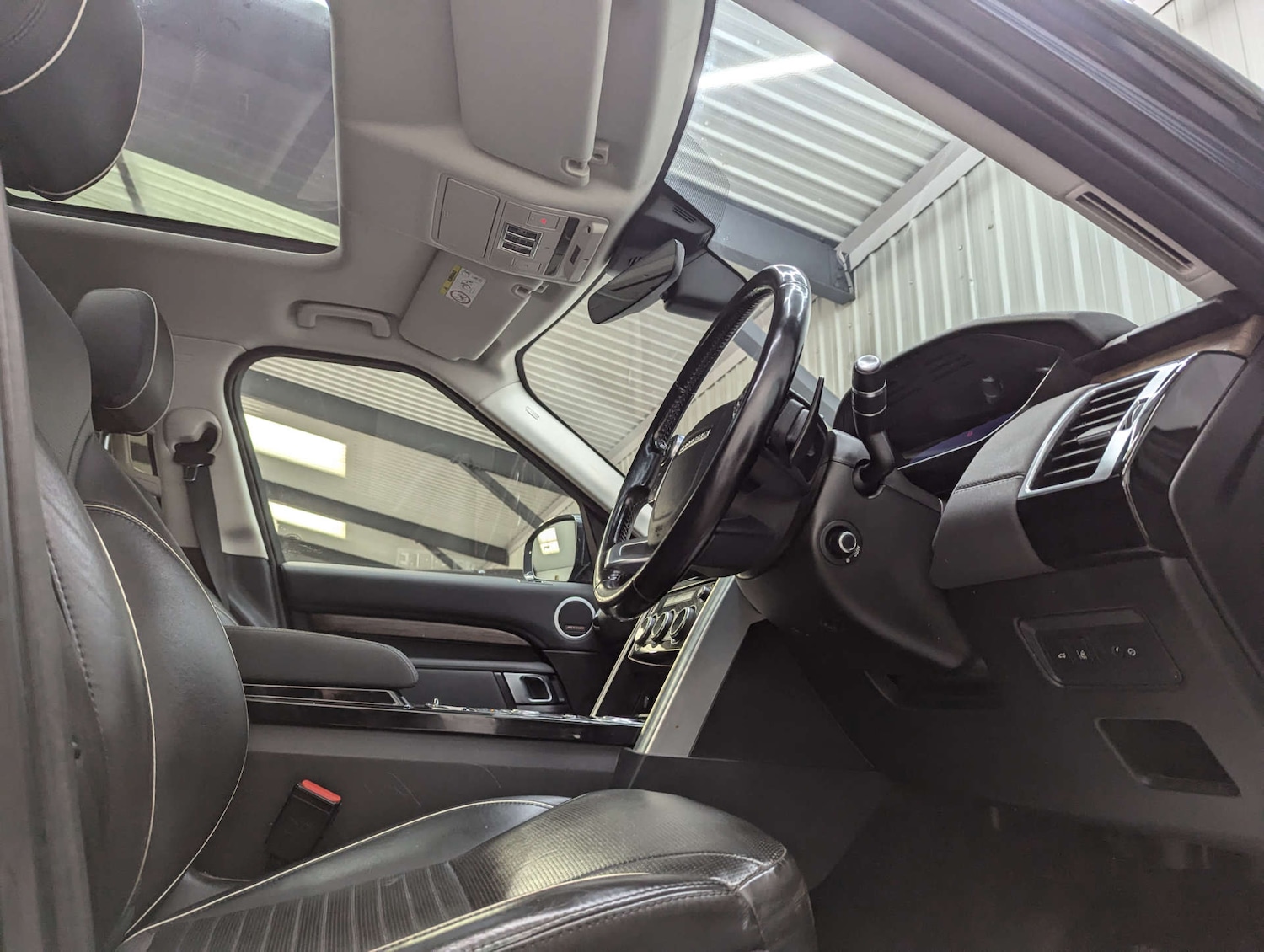 Used Land Rover Discovery 2018 for sale - 76347362: Photo 50