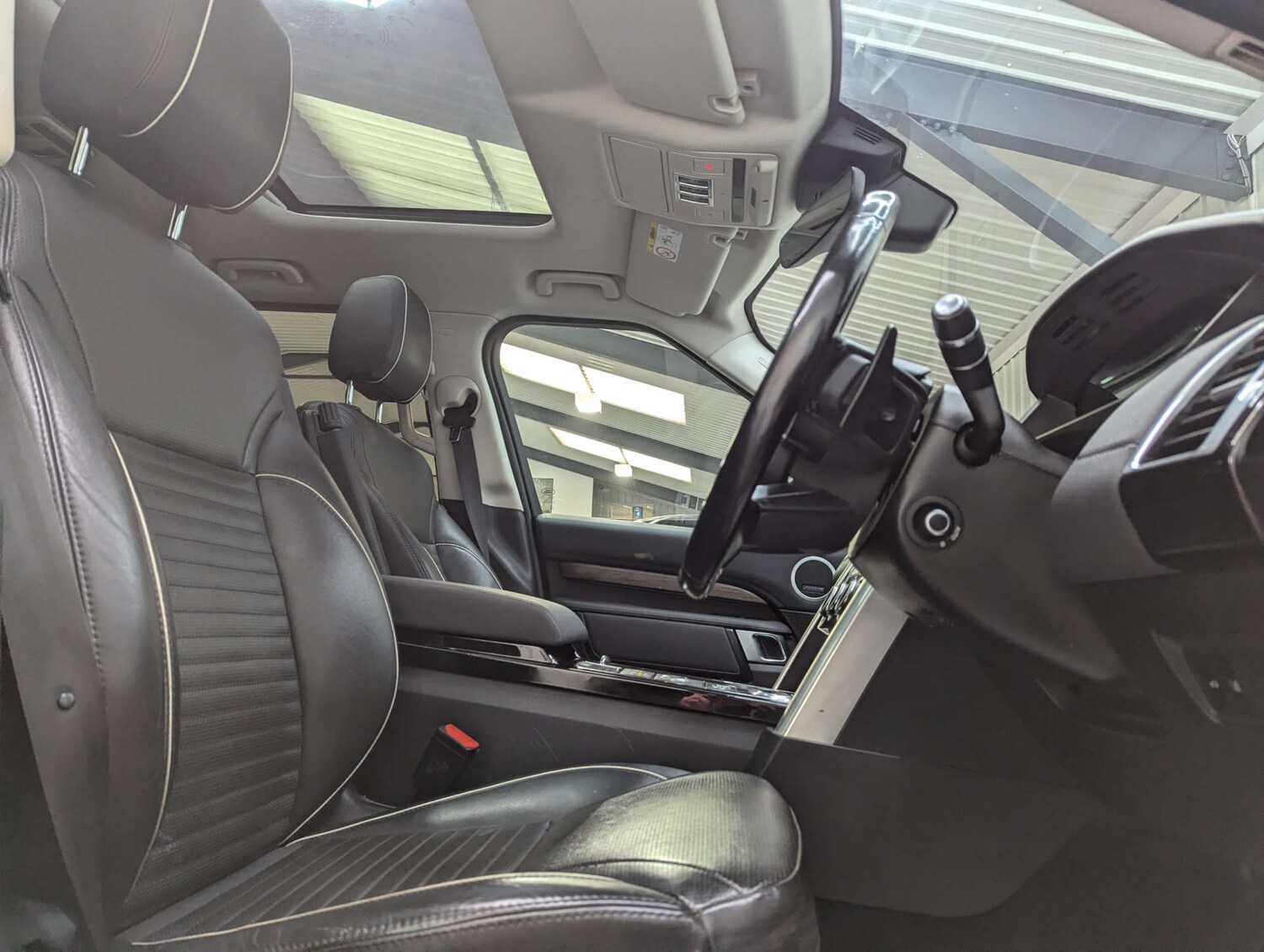 Used Land Rover Discovery 2018 for sale - 76347362: Photo 52