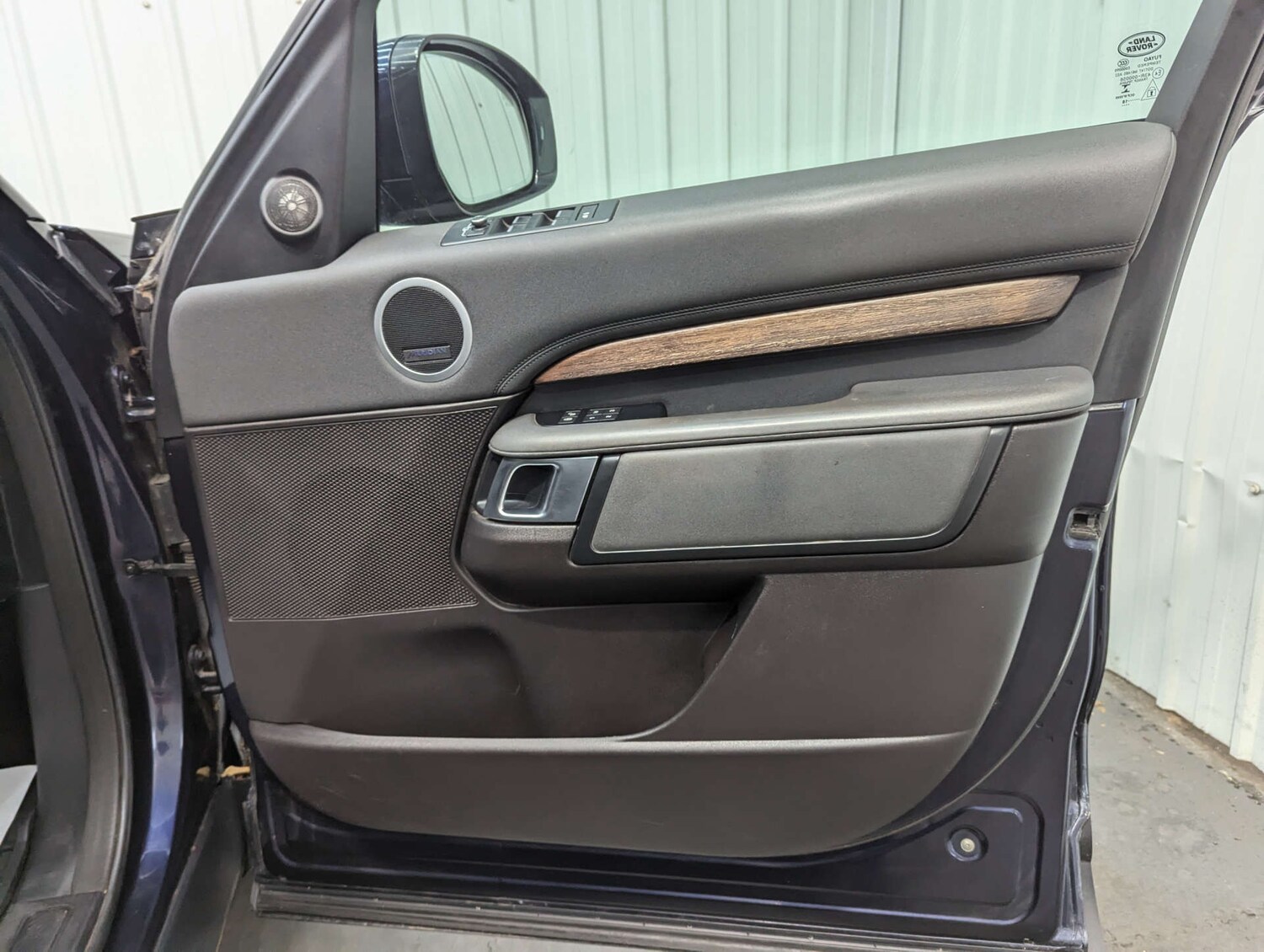 Used Land Rover Discovery 2018 for sale - 76347362: Photo 53