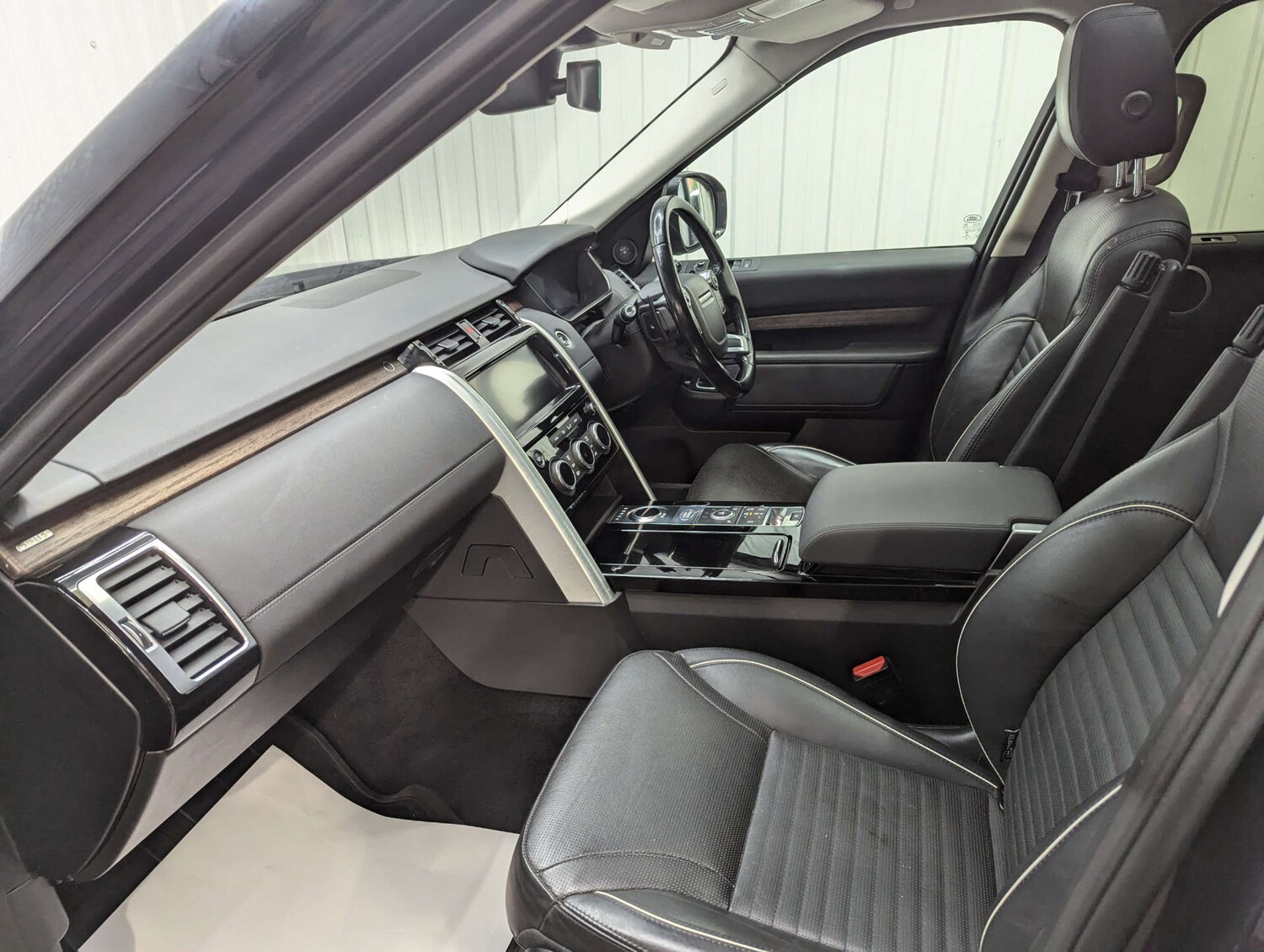 Used Land Rover Discovery 2018 for sale - 76347362: Photo 55