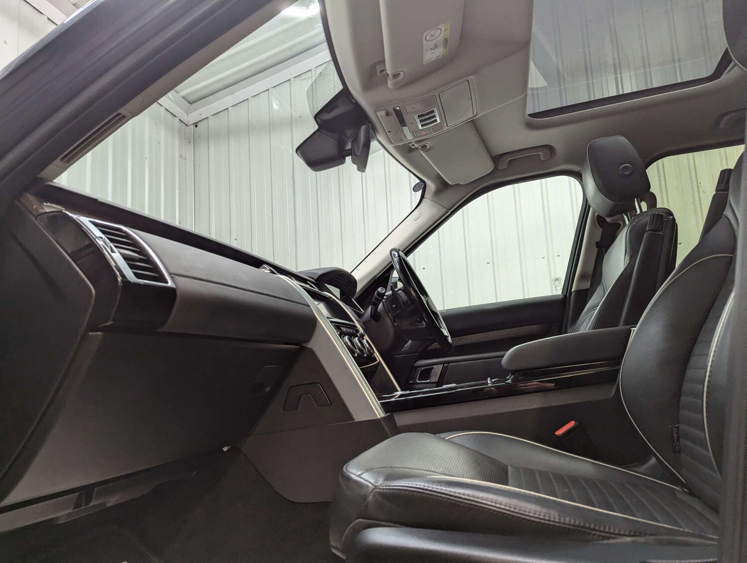 Used Land Rover Discovery 2018 for sale - 76347362: Photo 56