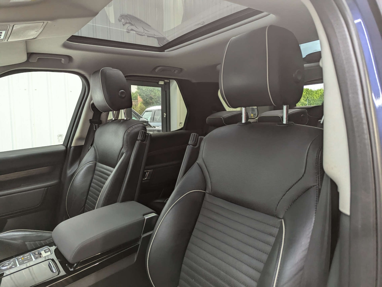 Used Land Rover Discovery 2018 for sale - 76347362: Photo 57