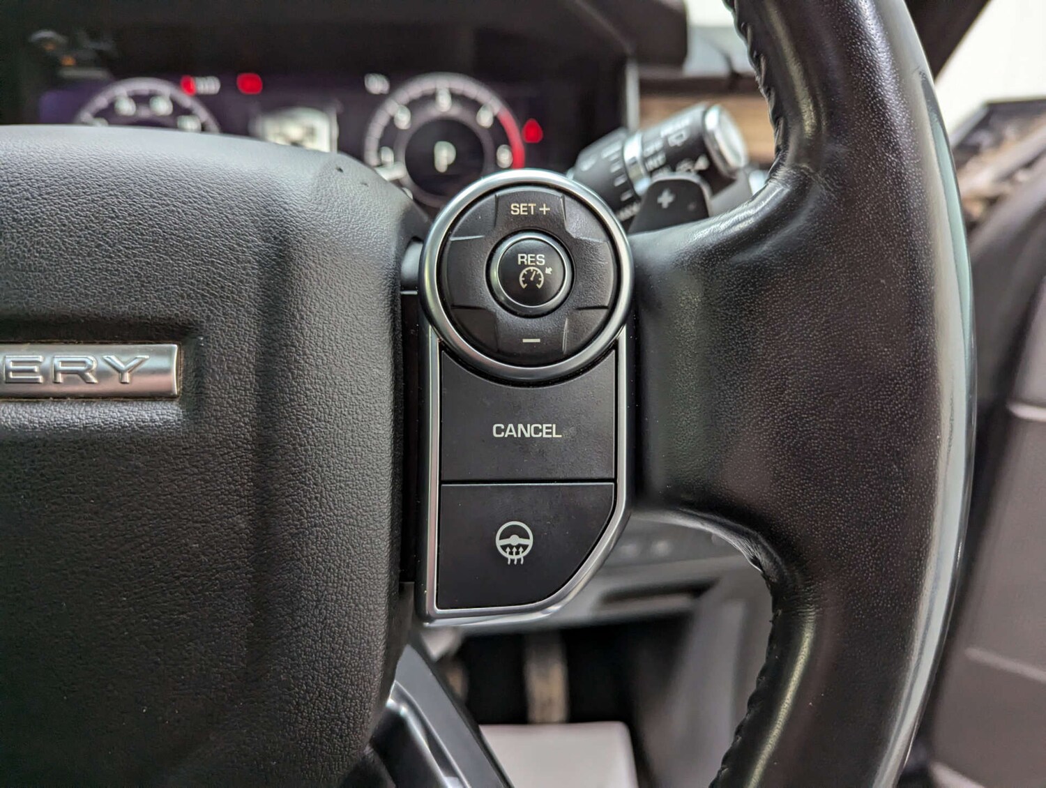 Used Land Rover Discovery 2018 for sale - 76347362: Photo 79