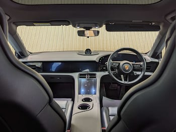 Used Porsche Taycan 2021 for sale - 78967921: Photo