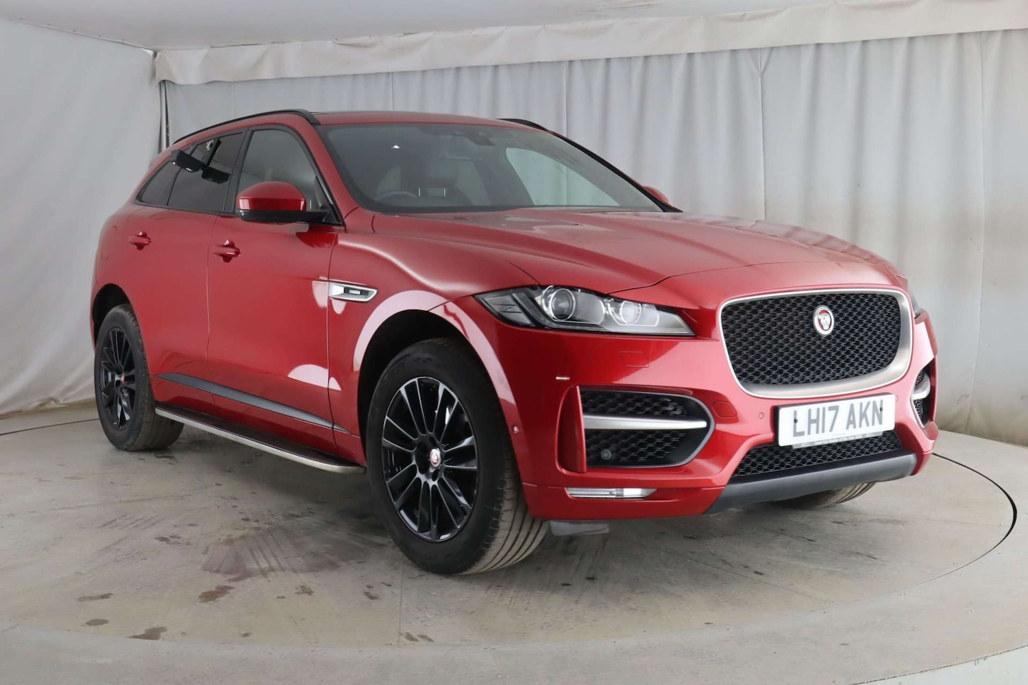 Used Jaguar F-Pace 2017 for sale - 78053750: Photo 1