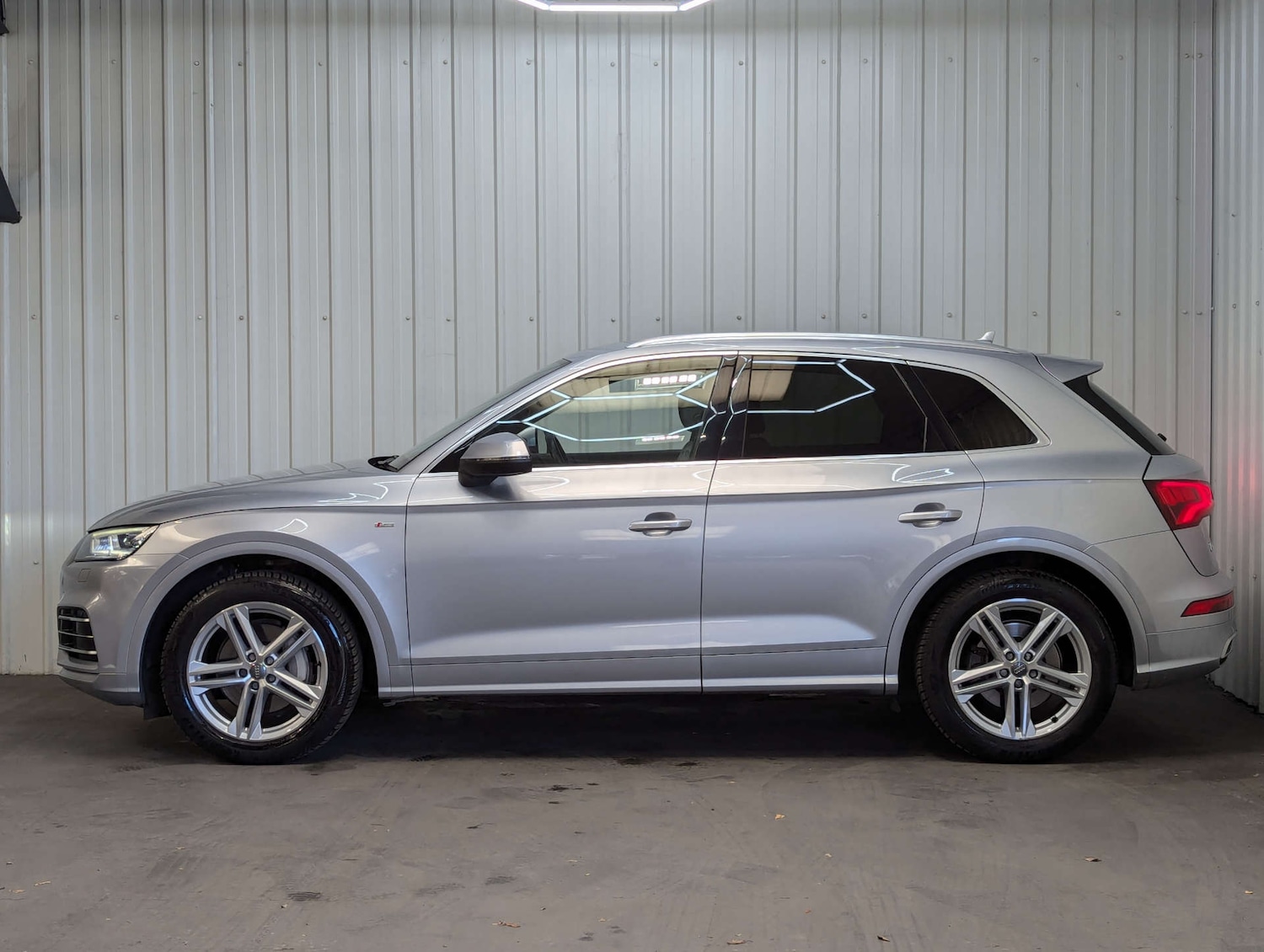 Used Audi Q5 2017 for sale - 76278210: Photo 15