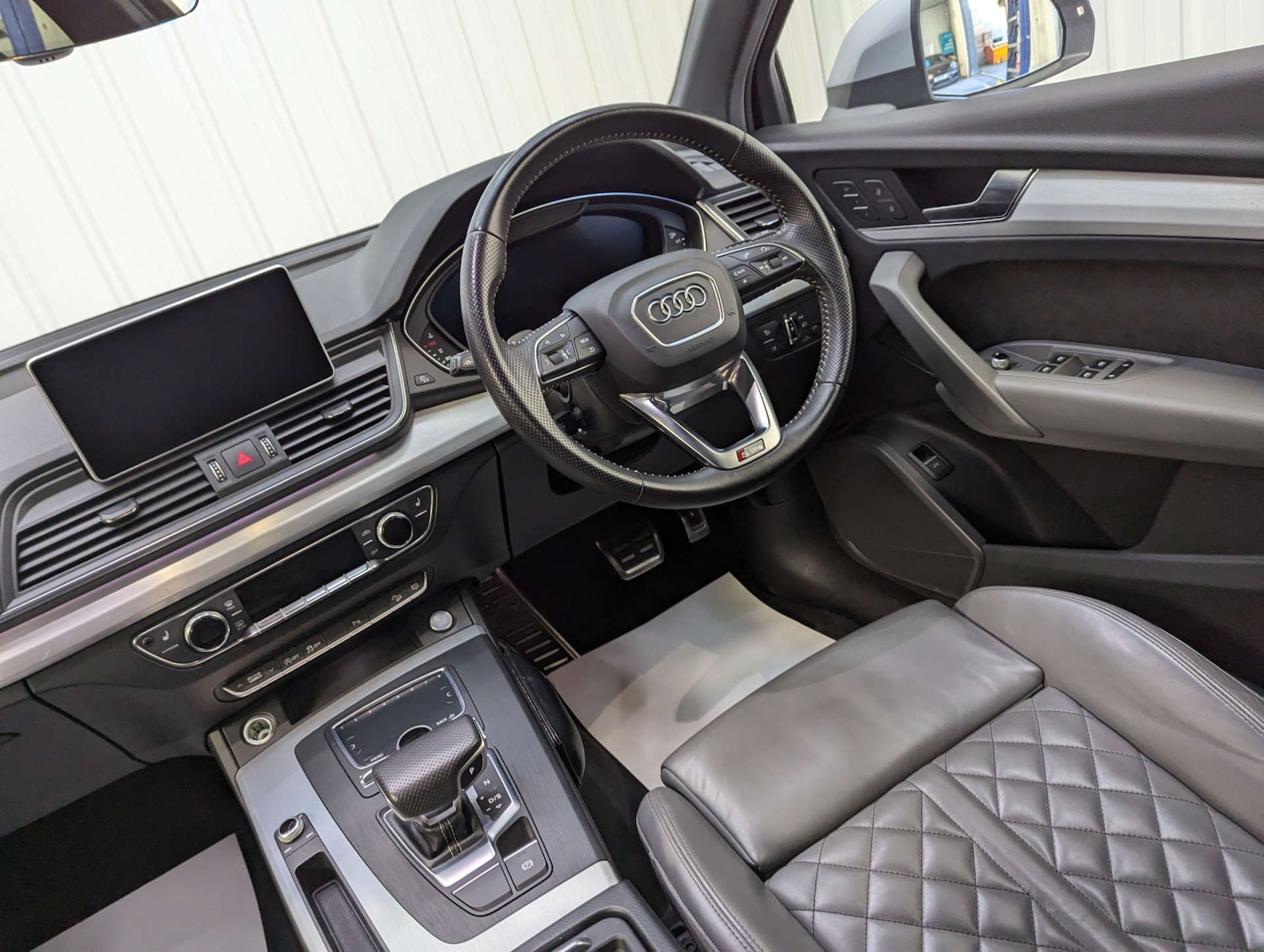 Used Audi Q5 2017 for sale - 76278210: Photo 41