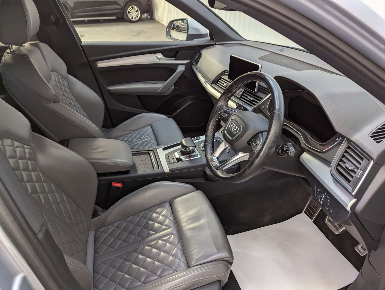 Used Audi Q5 2017 for sale - 76278210: Photo 42