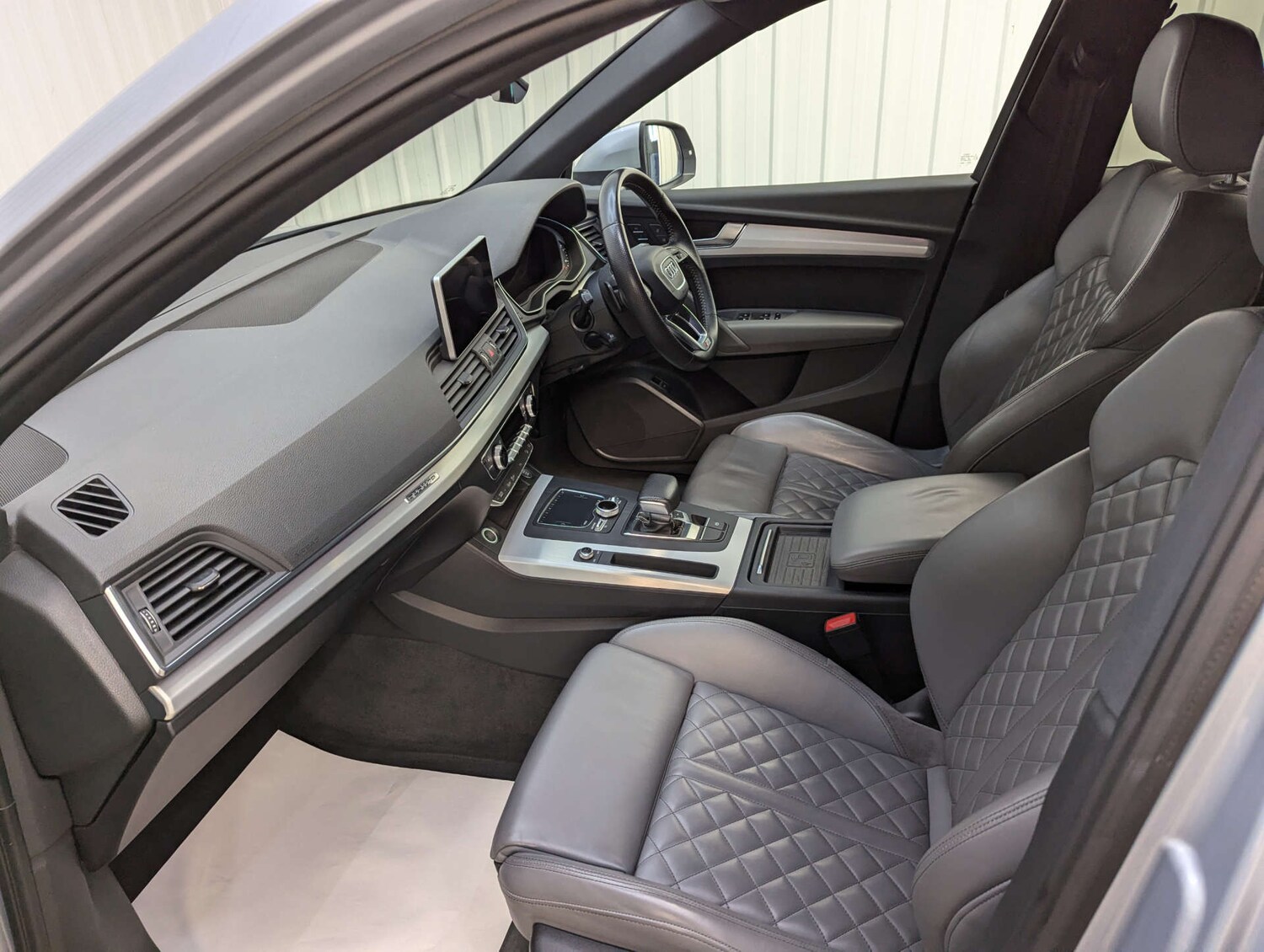 Used Audi Q5 2017 for sale - 76278210: Photo 47