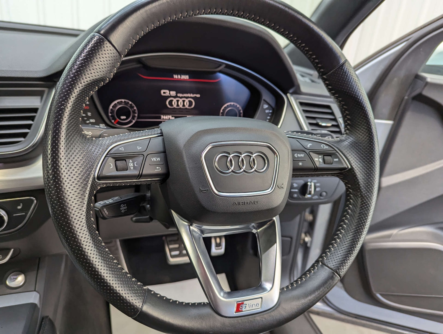 Used Audi Q5 2017 for sale - 76278210: Photo 70