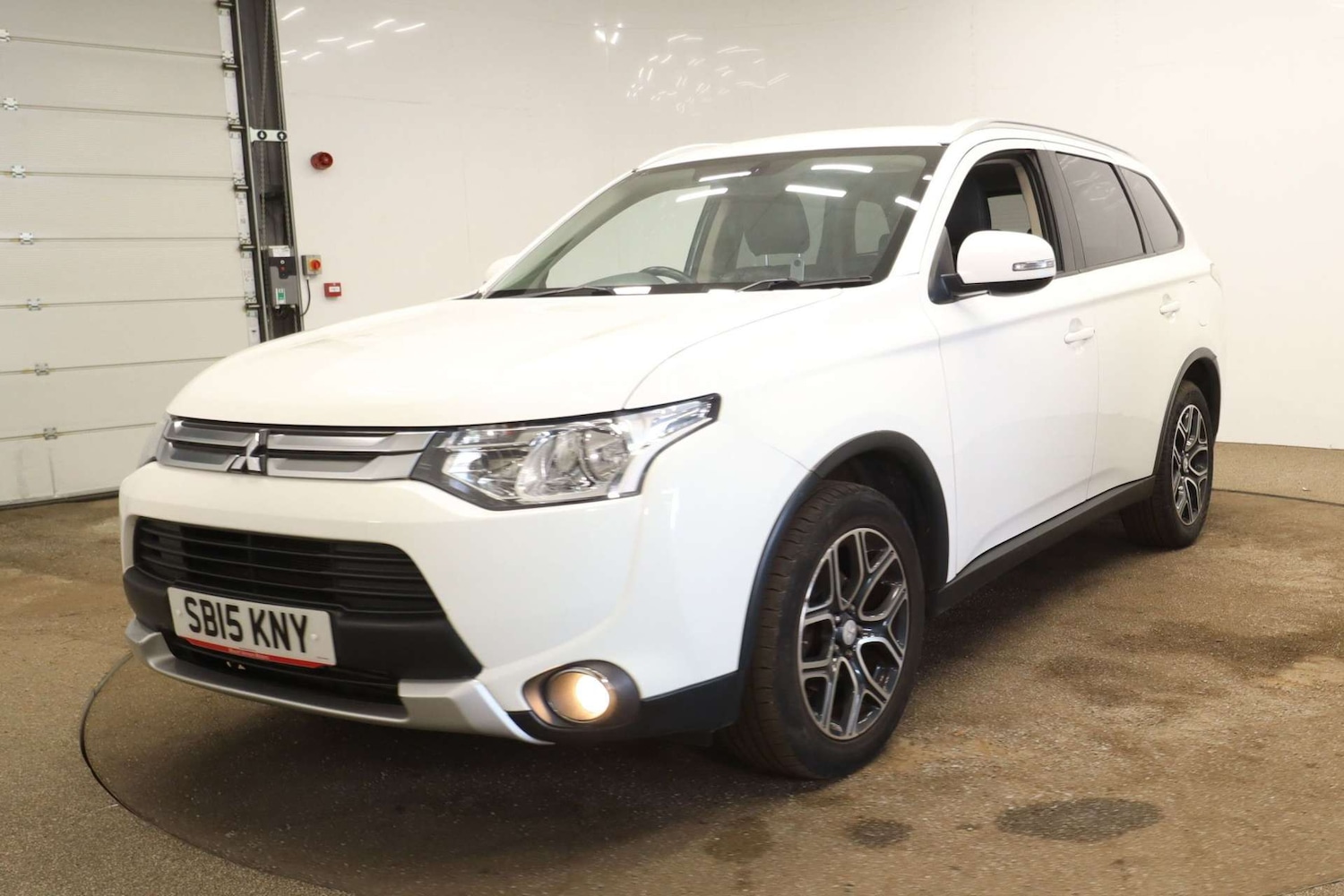 Used Mitsubishi Outlander 2015 for sale - 76830021: Photo 1