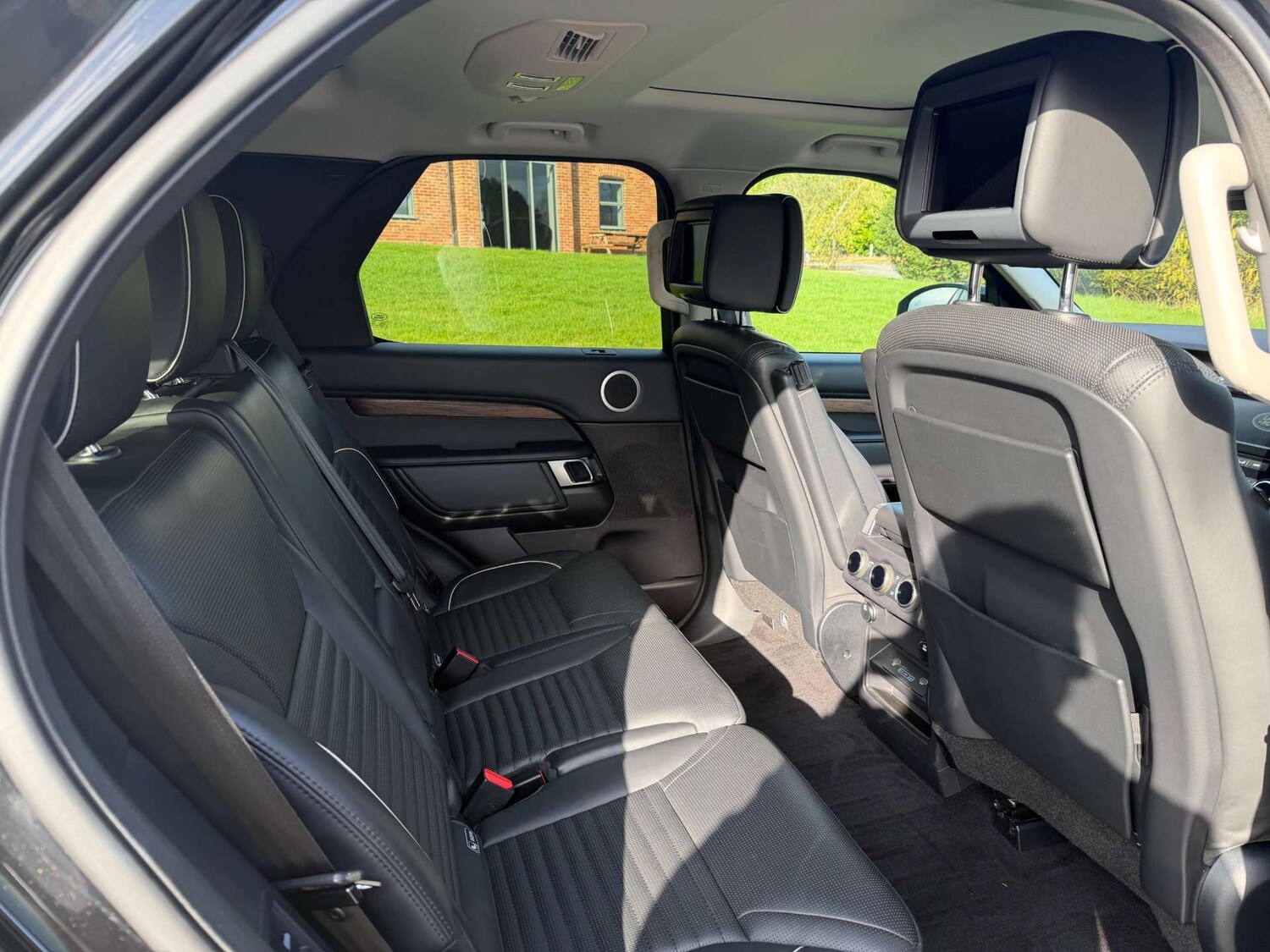 Used Land Rover Discovery 2017 for sale - 77690665: Photo 17