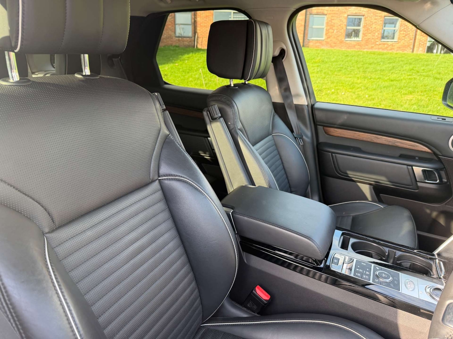 Used Land Rover Discovery 2017 for sale - 77690665: Photo 24