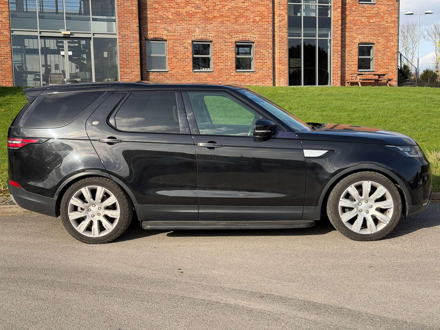 Used Land Rover Discovery 2017 for sale - 77690665: Photo 7