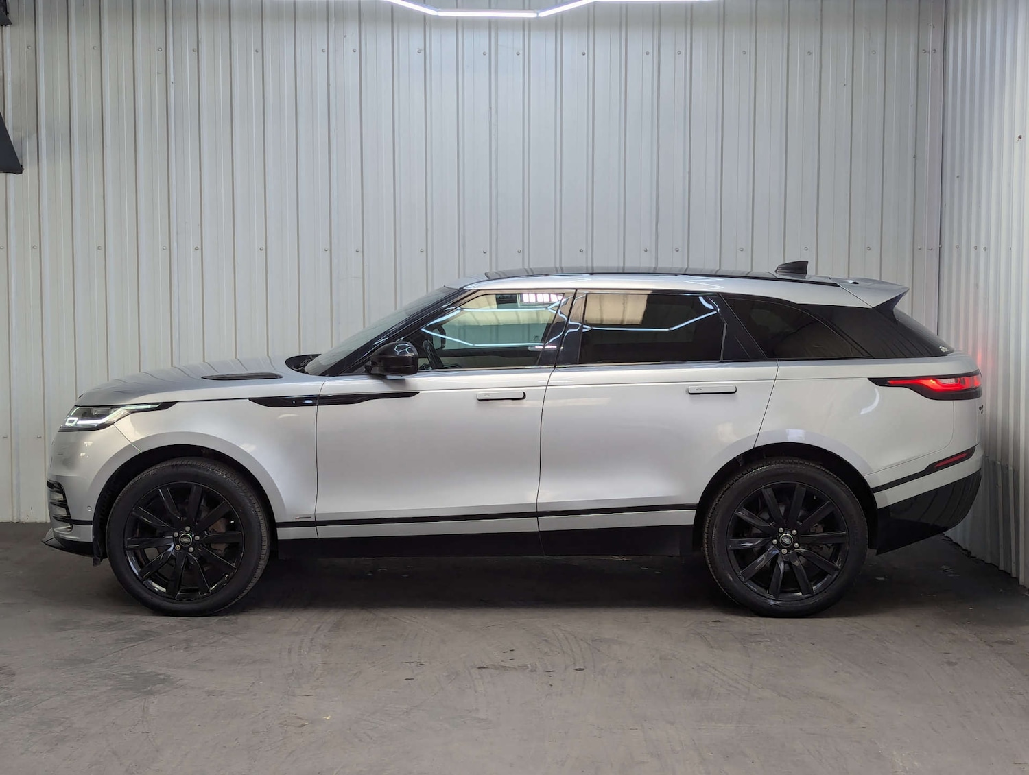 Used Land Rover Range Rover Velar 2018 for sale - 76278496: Photo 16
