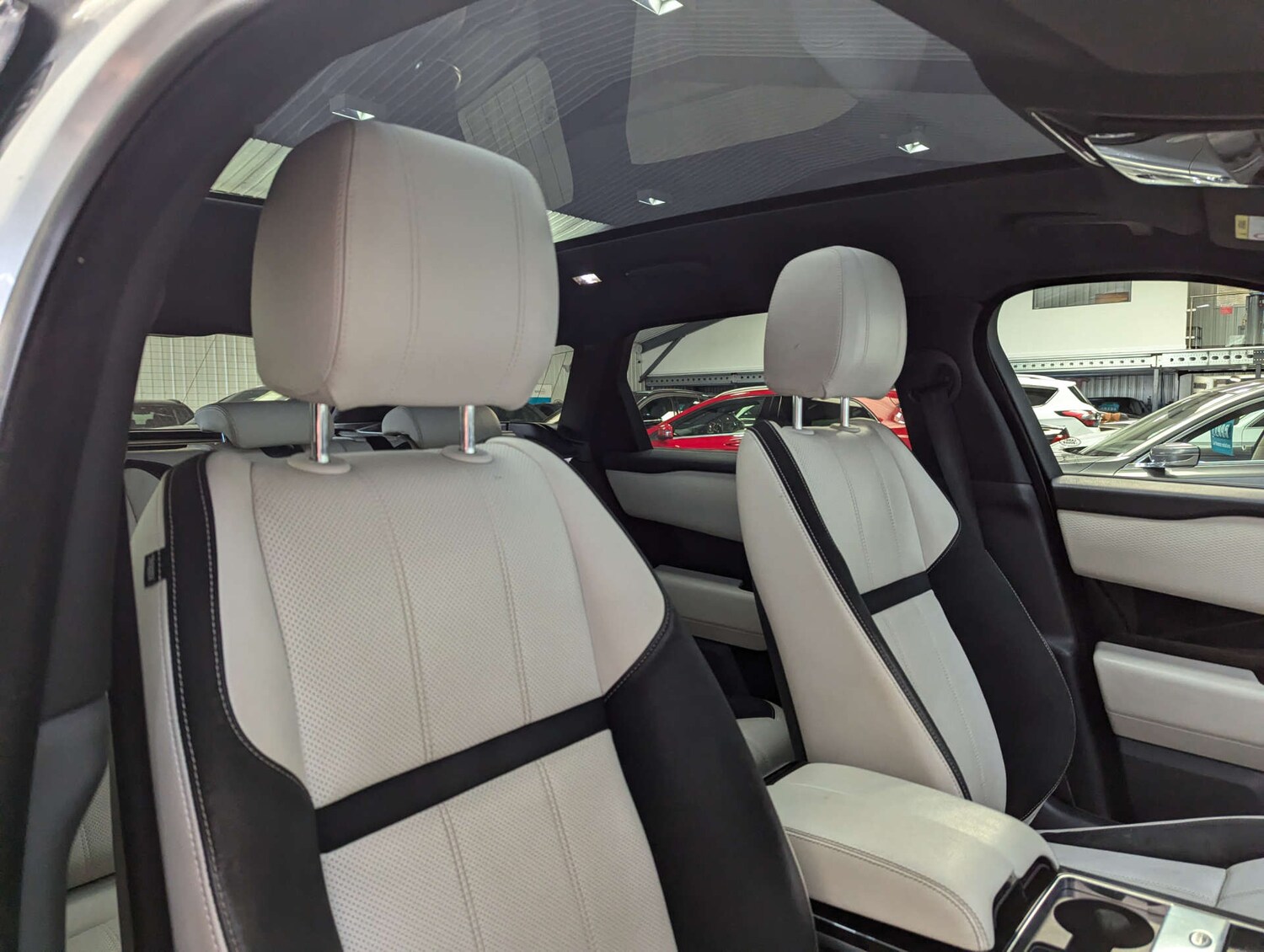 Used Land Rover Range Rover Velar 2018 for sale - 76278496: Photo 51