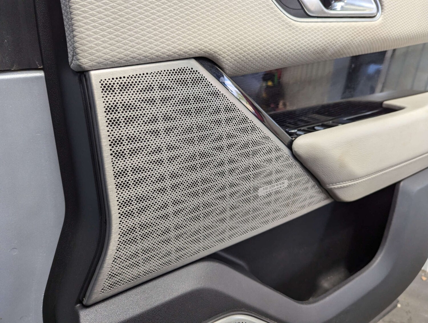 Used Land Rover Range Rover Velar 2018 for sale - 76278496: Photo 79