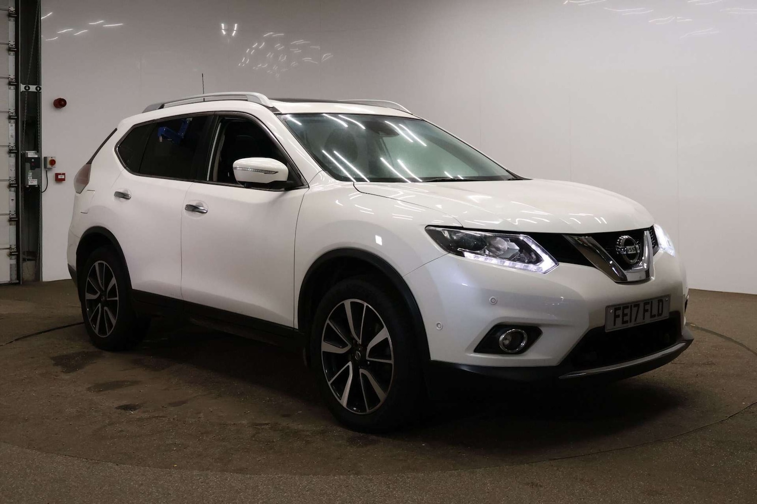 Used Nissan X-Trail 2017 for sale - 76343754: Photo 1