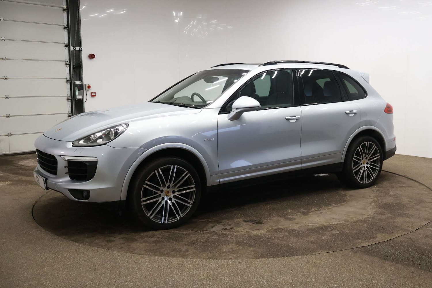Used Porsche Cayenne 2016 for sale - 77548541: Photo 17