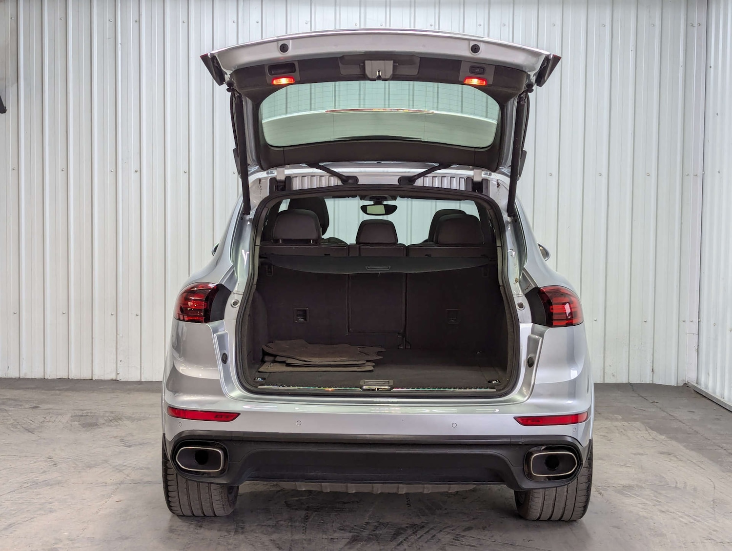 Used Porsche Cayenne 2016 for sale - 77548541: Photo 43