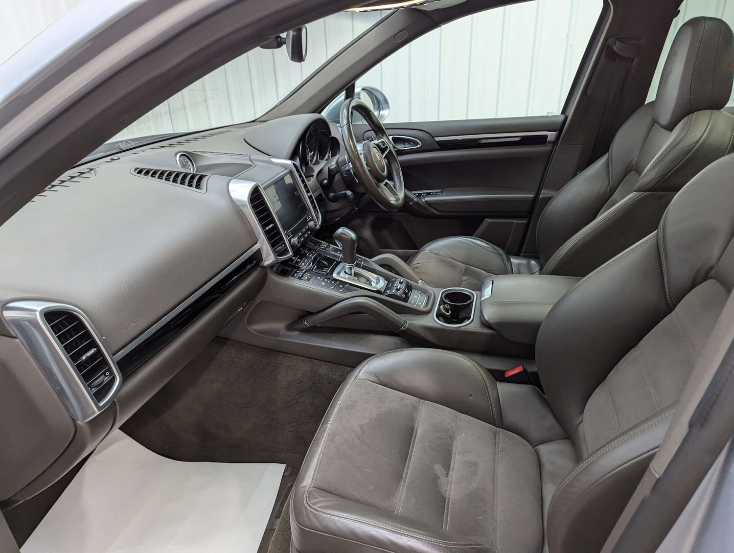 Used Porsche Cayenne 2016 for sale - 77548541: Photo 53