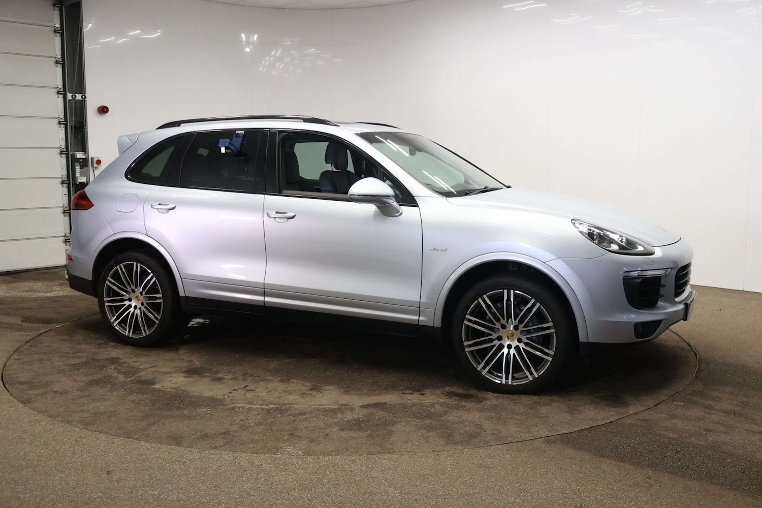 Used Porsche Cayenne 2016 for sale - 77548541: Photo 7