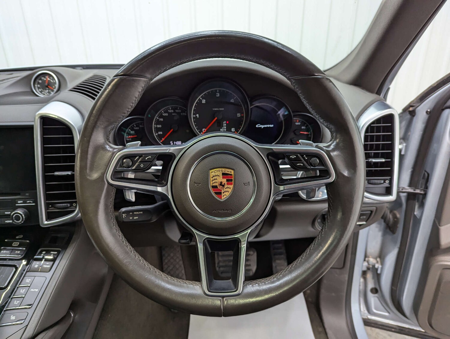 Used Porsche Cayenne 2016 for sale - 77548541: Photo 74