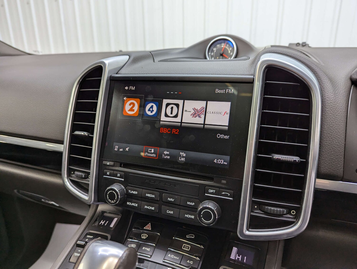 Used Porsche Cayenne 2016 for sale - 77548541: Photo 87