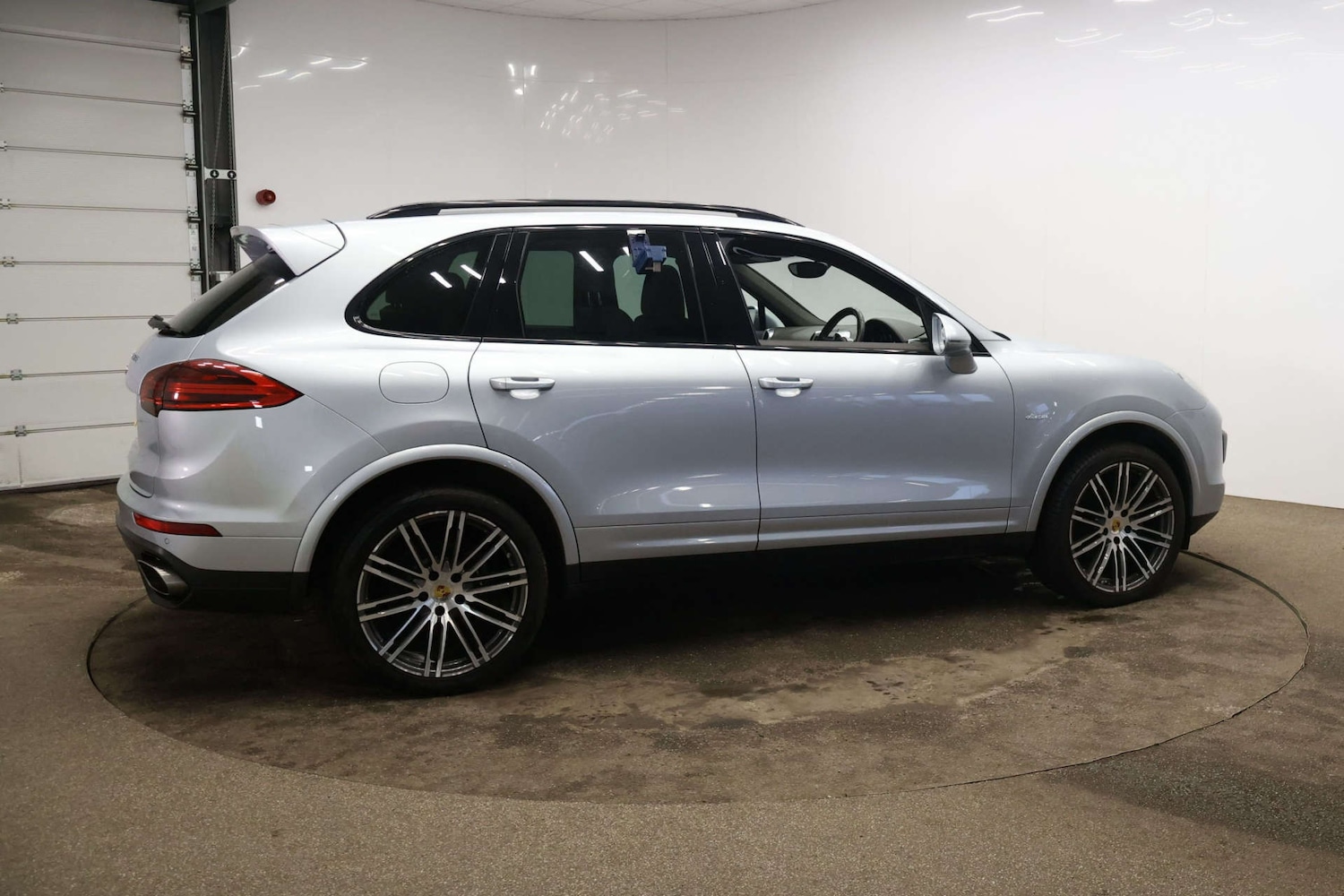 Used Porsche Cayenne 2016 for sale - 77548541: Photo 9