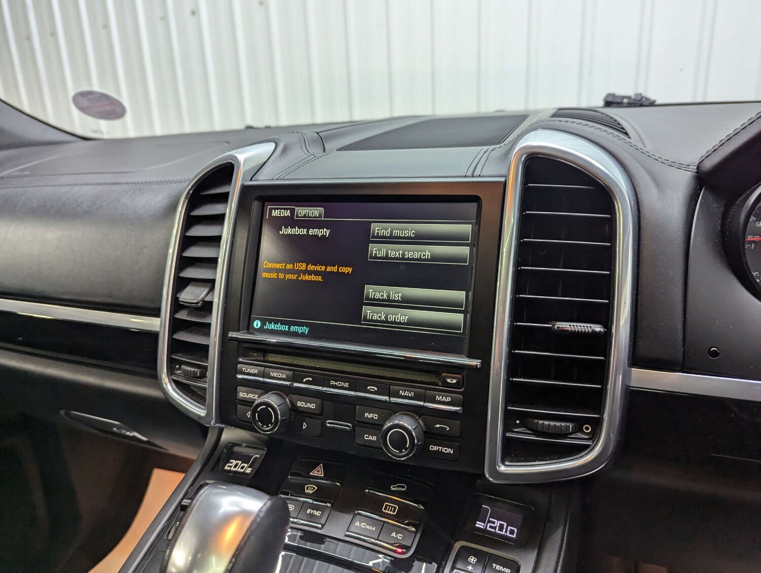 Used Porsche Cayenne 2013 for sale - 76670471: Photo 87