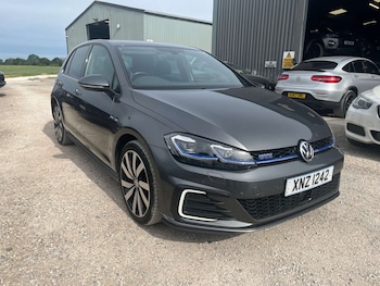 Used Volkswagen Golf 2017 for sale - 78833327: Photo