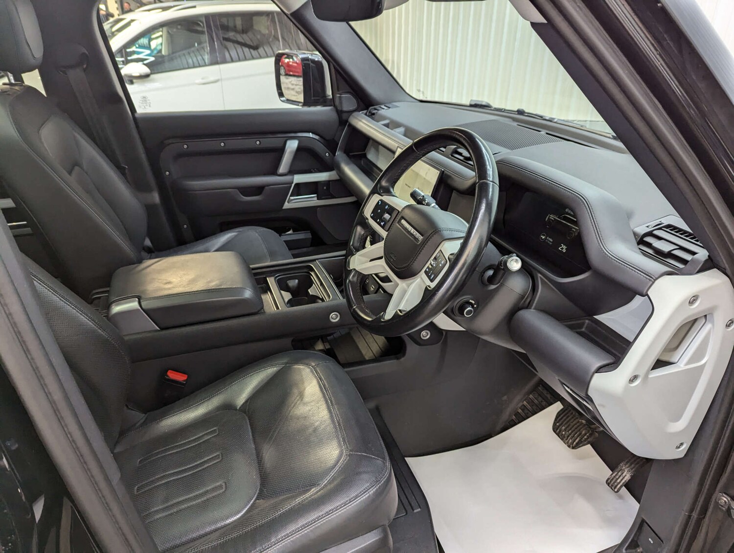 Used Land Rover Defender 2021 for sale - 76322853: Photo 47