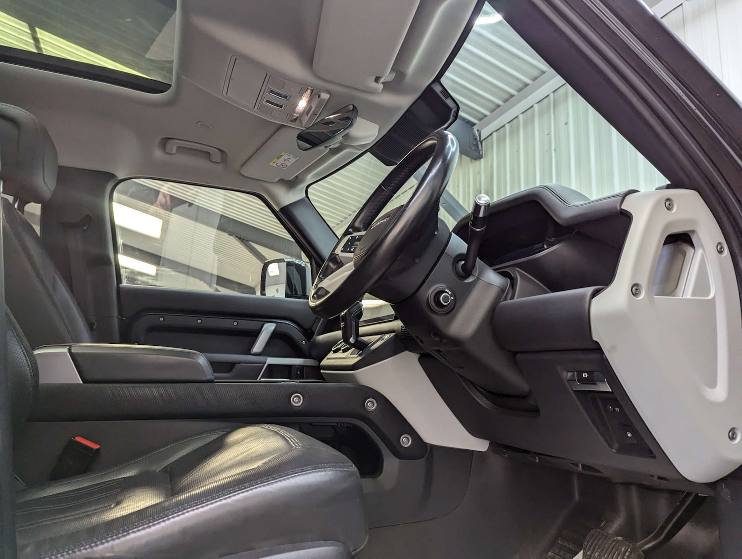 Used Land Rover Defender 2021 for sale - 76322853: Photo 49