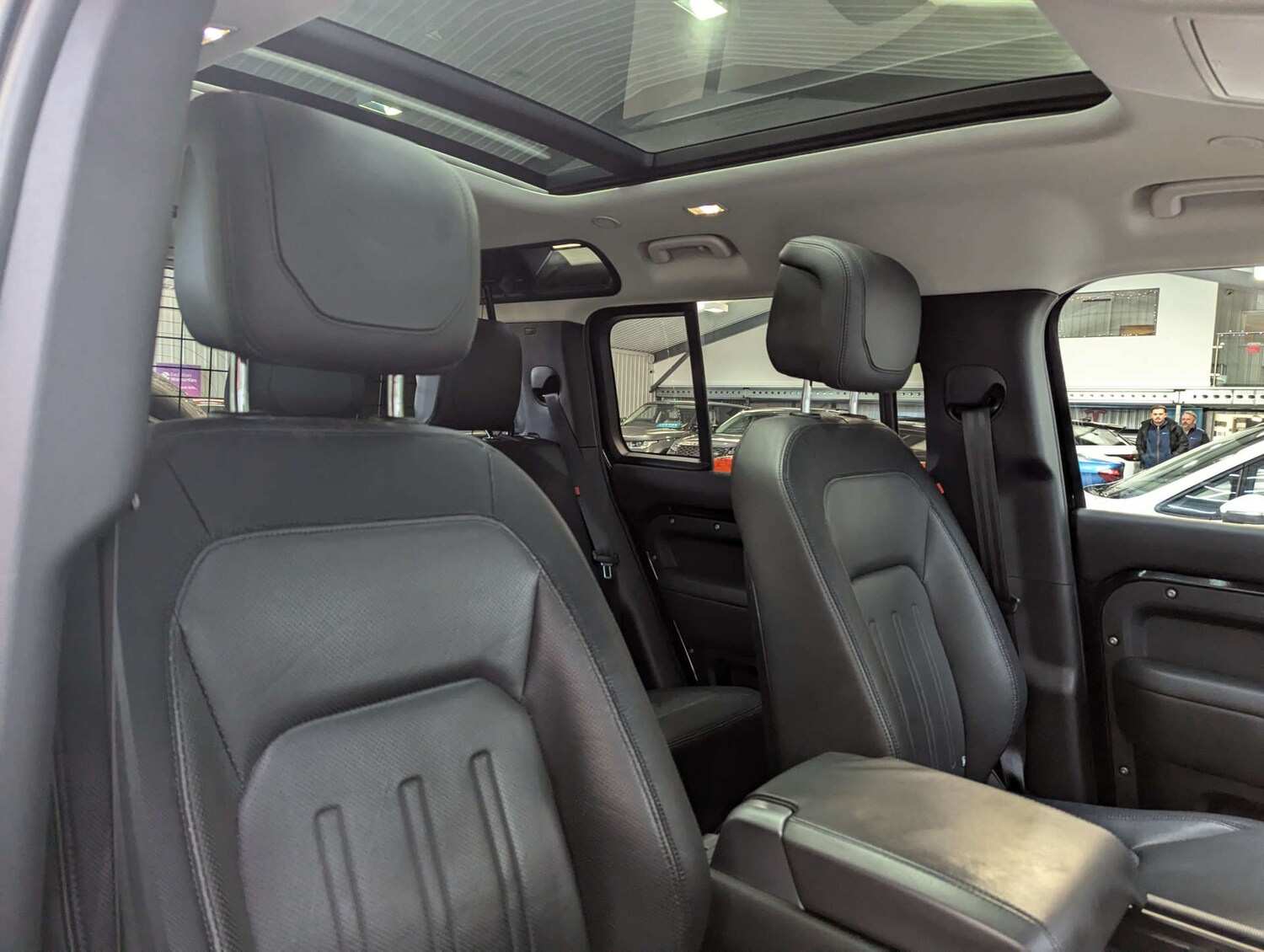 Used Land Rover Defender 2021 for sale - 76322853: Photo 50