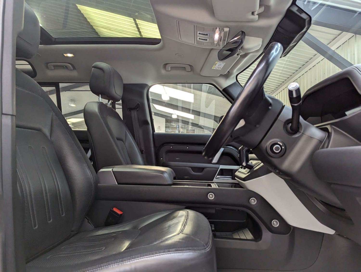 Used Land Rover Defender 2021 for sale - 76322853: Photo 51