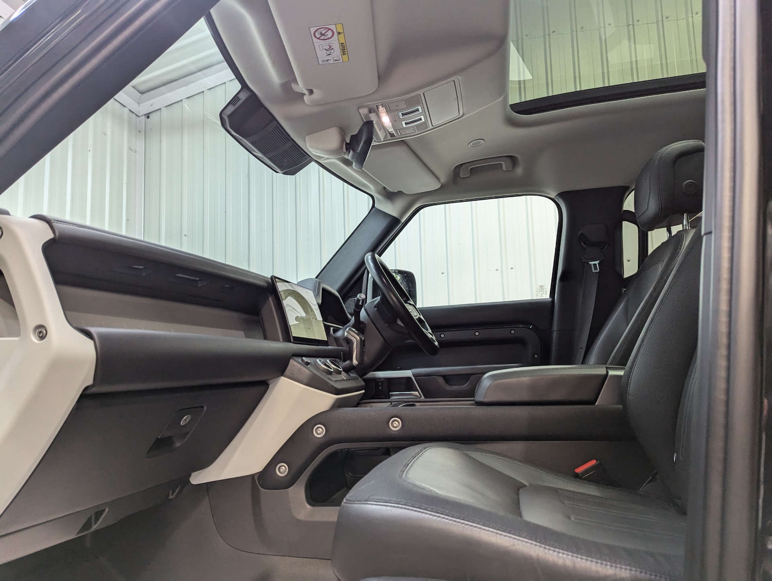 Used Land Rover Defender 2021 for sale - 76322853: Photo 54