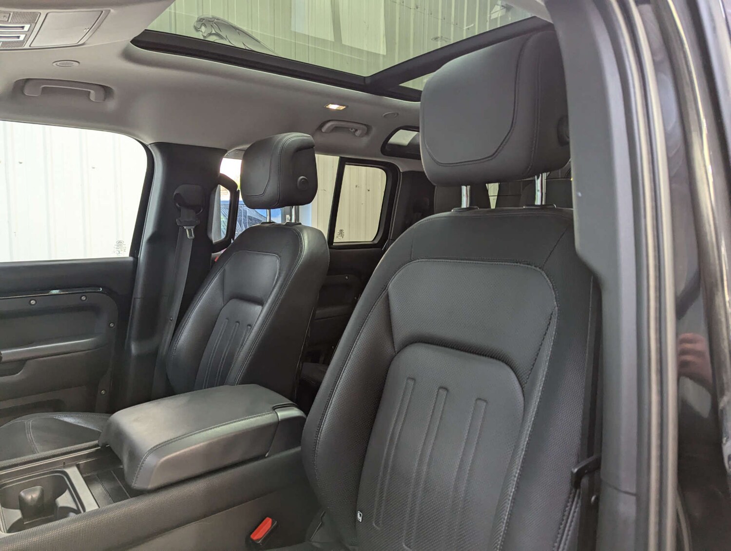 Used Land Rover Defender 2021 for sale - 76322853: Photo 55