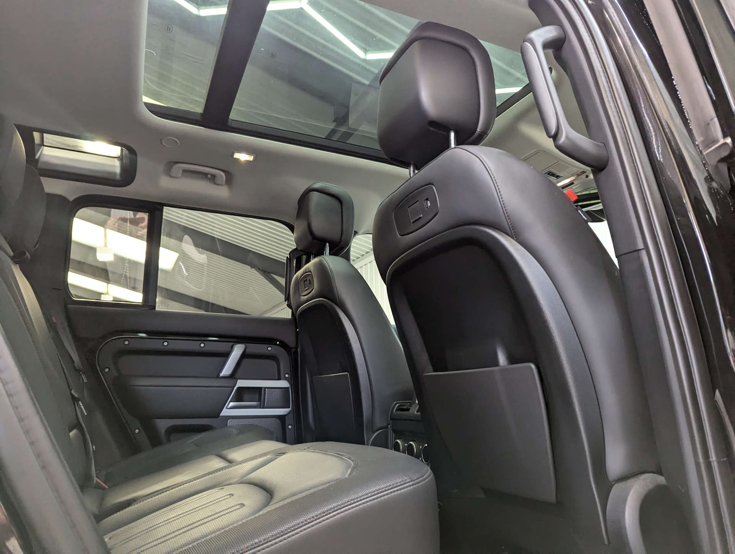 Used Land Rover Defender 2021 for sale - 76322853: Photo 60