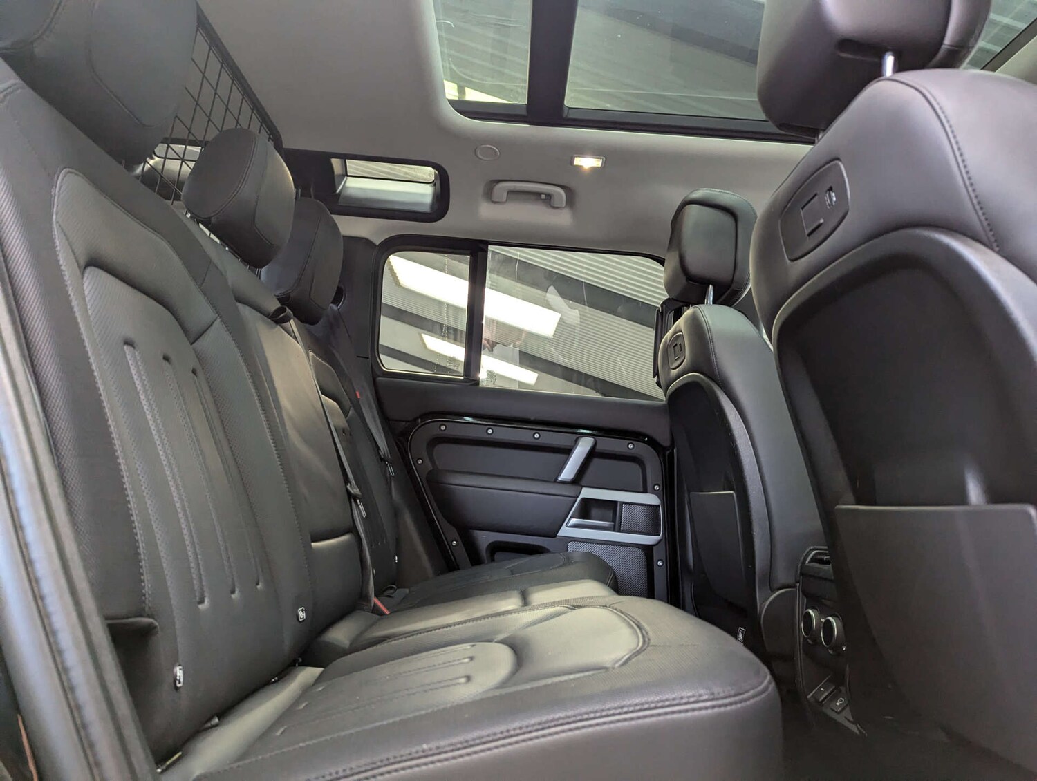 Used Land Rover Defender 2021 for sale - 76322853: Photo 62