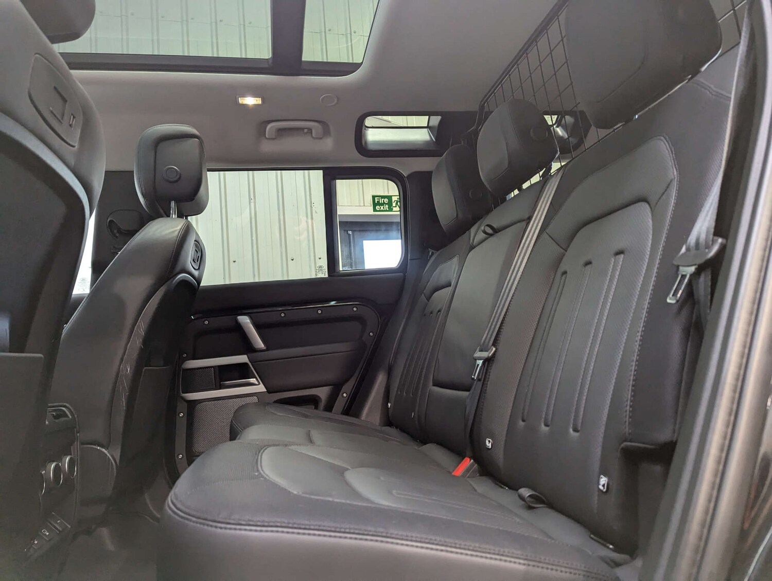 Used Land Rover Defender 2021 for sale - 76322853: Photo 68