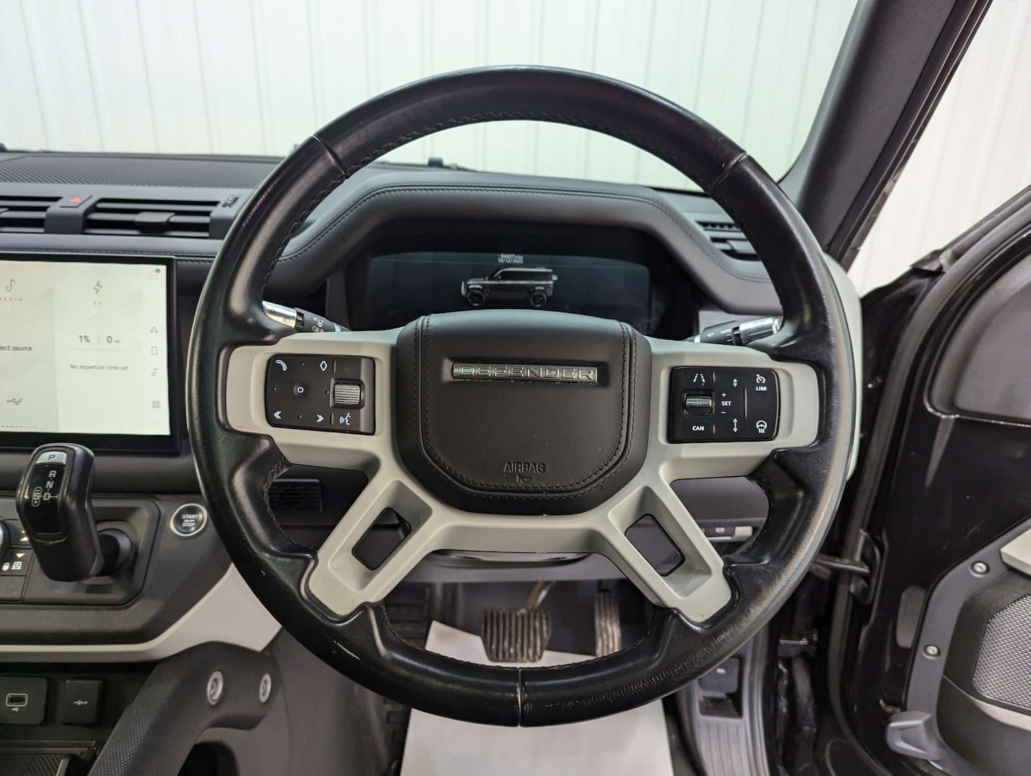 Used Land Rover Defender 2021 for sale - 76322853: Photo 73